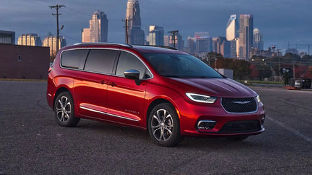 Vom Minivan-Pionier zum Facelift 2027: Die Entwicklung des Chrysler Pacifica im Laufe der Jahre