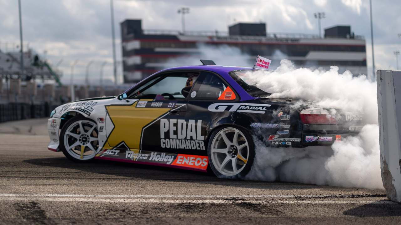 Pedal Commander-Athleten triumphieren bei der Formula Drift St. Louis