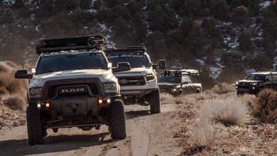 Overland-Zubehör: Die Ausrüstung, die Sie auf dem Trail hält