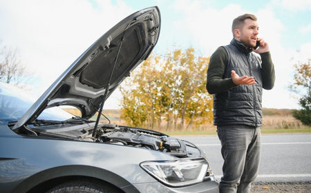 Macht Ihr Auto ein tickendes Geräusch? Finden Sie heraus, was es bedeutet und wie Sie es beheben können!